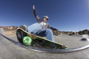 bill_robertson_frontside_grind